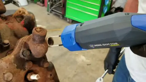 how to remove rusted bolts without heat