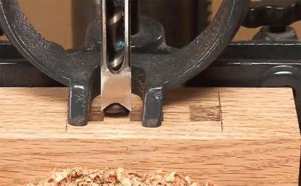 How to Set Up a Mortise Bit on a Drill Press